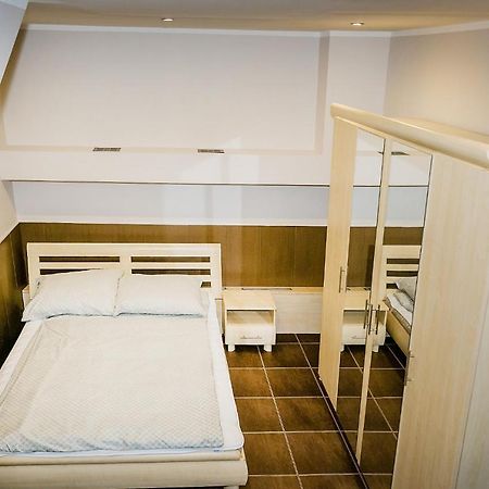 Апартаменты Apartament Stalowa Сталёва-Воля Экстерьер фото