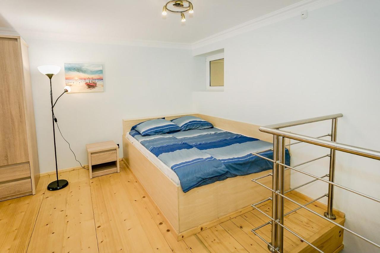 Апартаменты Apartament Stalowa Сталёва-Воля Экстерьер фото