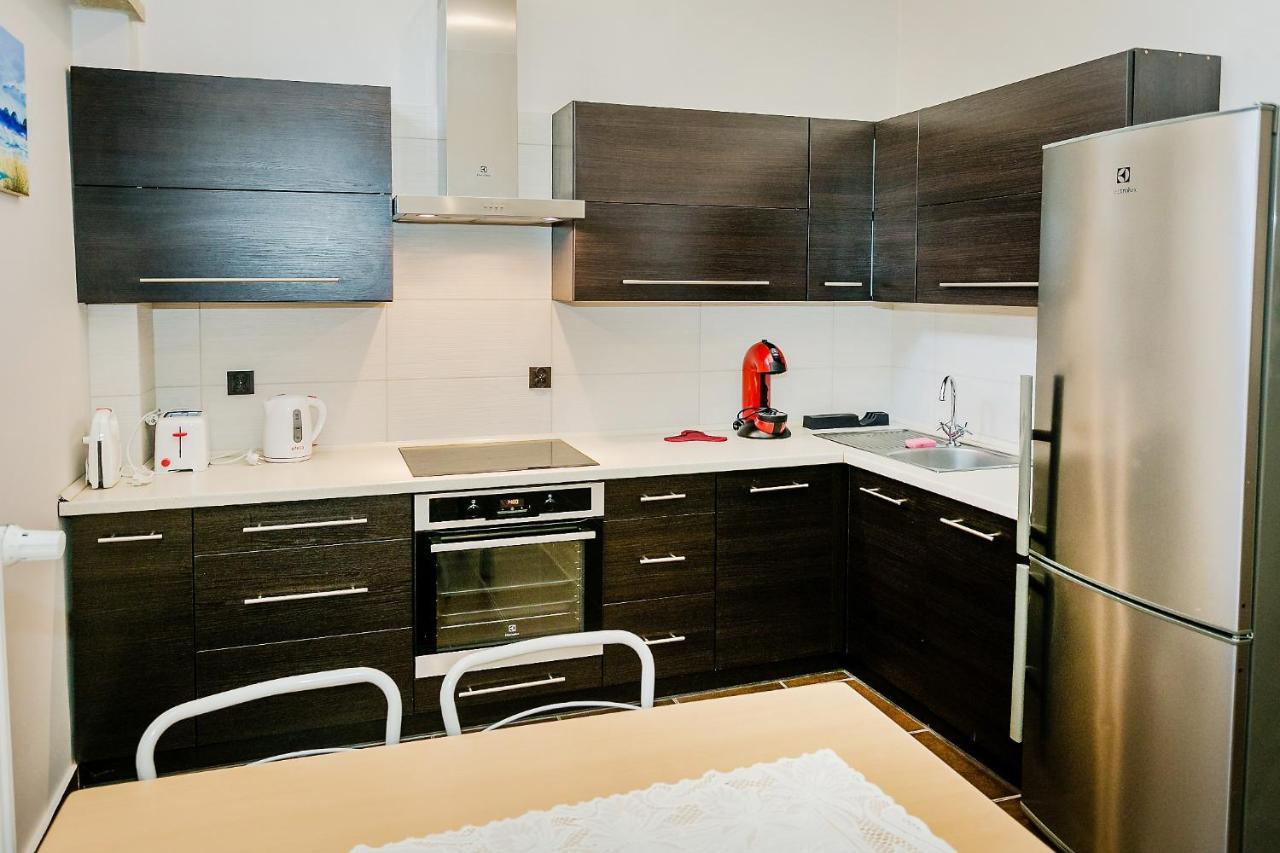 Апартаменты Apartament Stalowa Сталёва-Воля Экстерьер фото